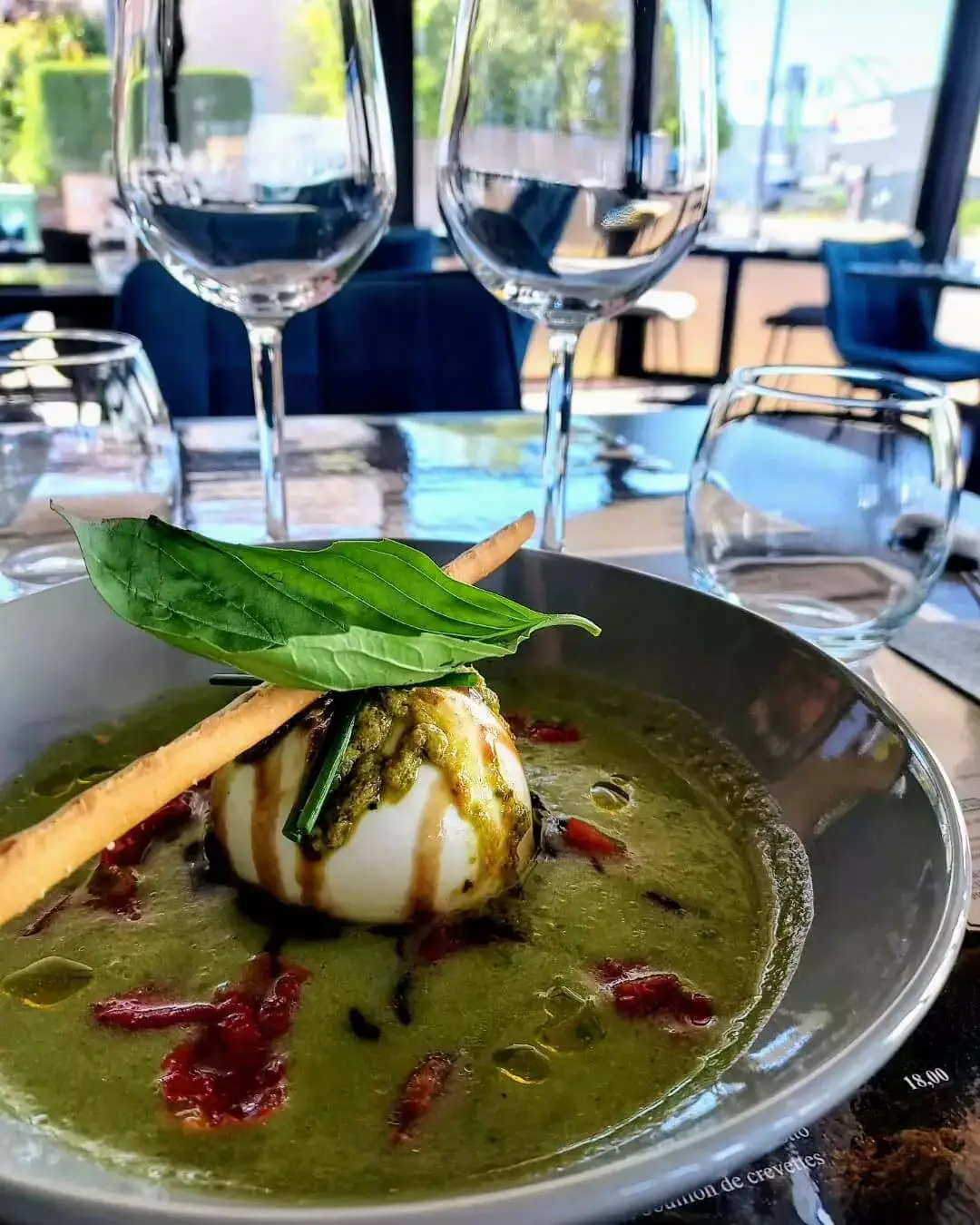 Délice de tomate et burrata au pesto - Brasserie El Bocadillo - Béziers